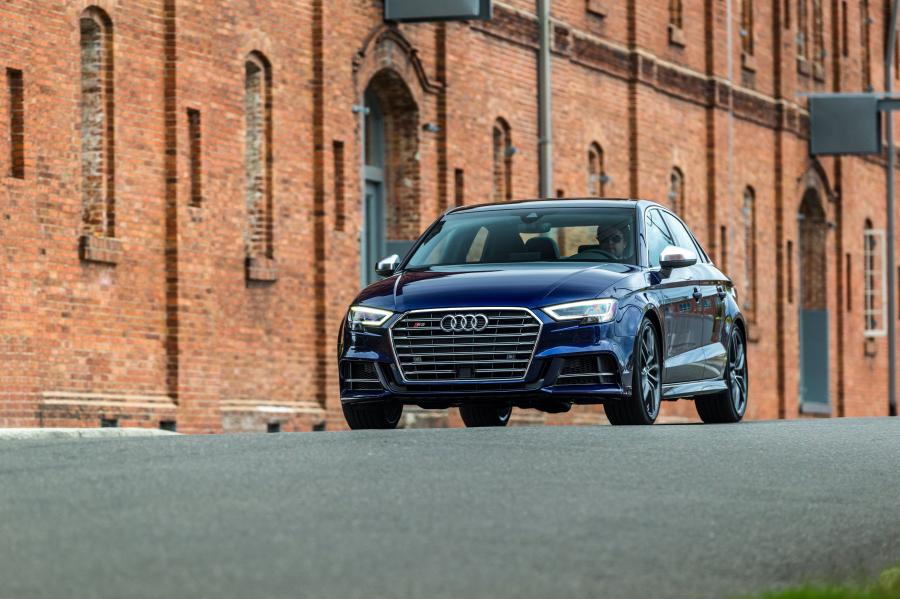  Audi S3 Sedan (8V) 2016 года  (NA) (фото 1 из 40)